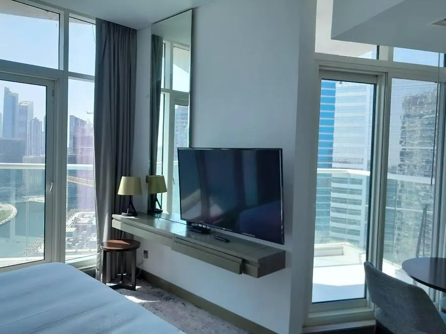 Huge Studio In Downtown Dubai, Six Minutes To Dubai Malls 0*,